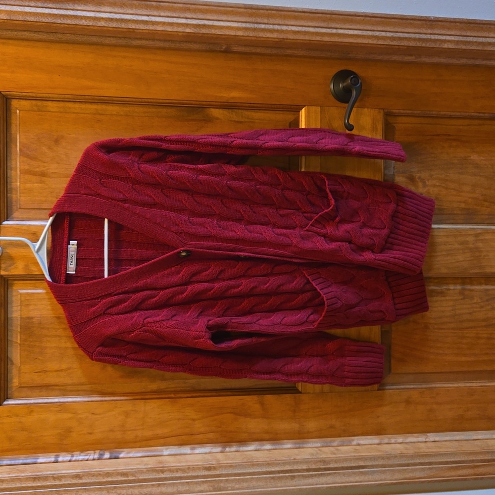 Cozy warm v-neck cardigan size S  (covers your bottom)